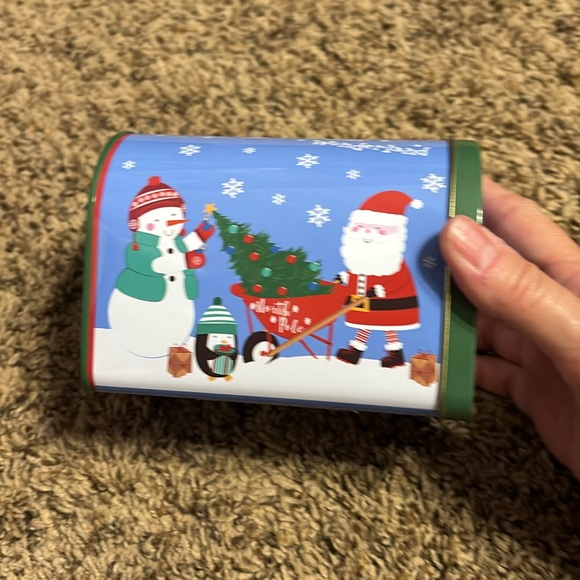 New metal tin Santa Christmas mailbox - Picture 3 of 6